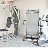 健身室<BR>健身室位於客飯廳一層，飯後可做運動。
