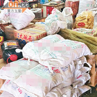深圳有糧食批發店售賣大袋沒有獨立包裝的東莞米粉。