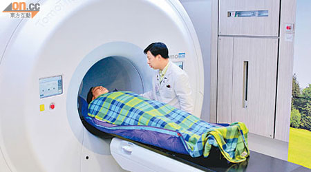香港港安醫院去年九月引入最新高速螺旋放射系統，可調節照射範圍劑量，避免乳癌患者心臟及重要器官受影響。（受訪者提供）