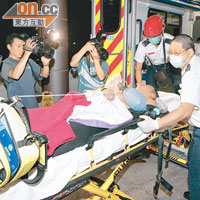 當救護員在大型意外中忙於搶救傷者之際，參加者或「不知如何自處」而有危險。（資料圖片）