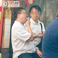 記者多次到場視察均有大量食客違例吸煙。