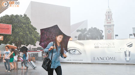 本港近日暴雨連連，七月至今只有六日沒下雨。