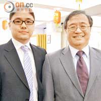 王敏剛（右）兒子王浩存（左）做投資銀行，唔肯幫爸爸手。（郭曉樂攝）