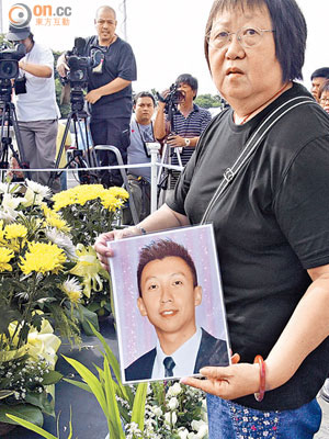 謝廷駿母親李美珍批評菲律賓駐港總領事館臨時反悔不接信是不負責任。（資料圖片）