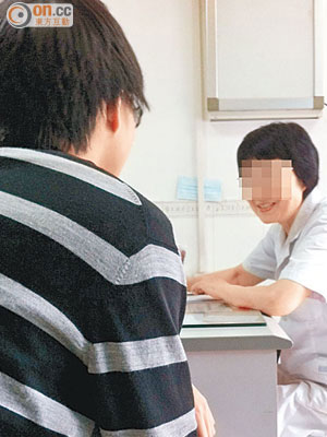 深圳有醫院的醫生向記者建議打吊針。