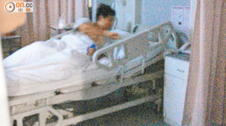 港人男傷者昨日在病房內休息，情況穩定。
