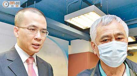 李先生（右）坦言確診前列腺癌前毫無病徵。左為吳志輝。