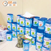 在深圳羅湖口岸寄存的奶粉，為本港熱門品牌。