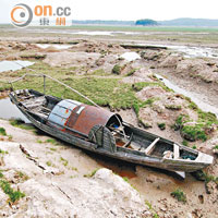 鄰近廣東的江西省去年遇上旱災，鄱陽湖亦萎縮乾涸。