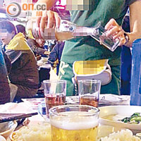 食客可隨意點酒飲用，但食肆卻未領有酒牌。