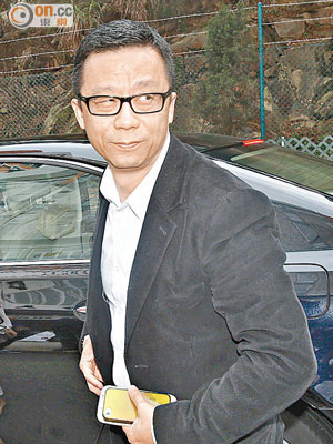王維基昨急召開員工大會救亡，堅稱與中國移動香港的交易不受其母公司調查影響。