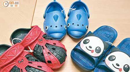 三款被驗出可致癌物的兒童膠鞋。