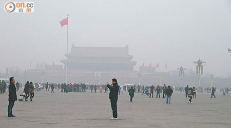內地空氣污染嚴重，灰霾天氣引發呼吸系統疾病激增。