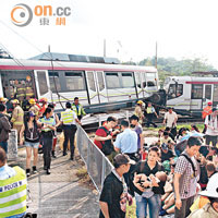 13年5月17日<br>一列輕鐵列車駛經天水圍一個路軌交匯處時失控出軌，七十七人傷。