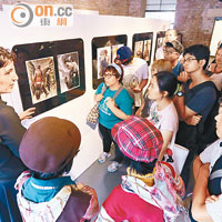遊客特地來參觀《九龍城寨》等一眾得獎作品。