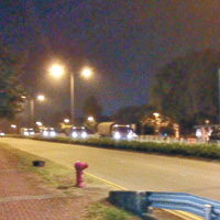 錦田東匯路昨晚有一隊解放軍車隊駛回軍營。（互聯網圖片）