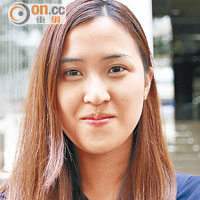 市民點睇<br>溫小姐（學生）：「香港零售業太依賴內地個人遊，當內地經濟、政策有變，香港零售業會直接受影響。」