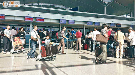 上月訪越的中國旅客大幅減少。（資料圖片）
