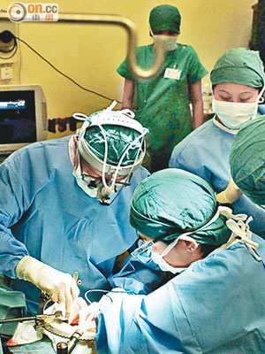有性徵異常的患者可透過外科手術重整生殖器外觀。(資料圖片)