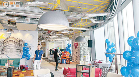 facebook香港辦公室貫徹創新風格，打破工作間的悶局。（蘇文傑攝）