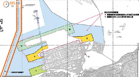 機管局證實擬建「三跑」進口航道區和高度限制區，部分範圍（橙框示）直踩深圳水域。（資料圖片）
