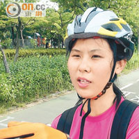劉小姐：「運輸署應該改善香港單車徑，方便騎單車人士。」