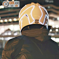 頭盔發光帶有助提升電單車在夜間行車安全。
