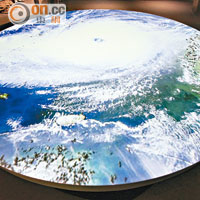 颱風的誕生主要靠溫暖的海水和海面的水蒸氣。