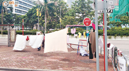 東京街經常乍現「衫海」，部門被指執法不力。