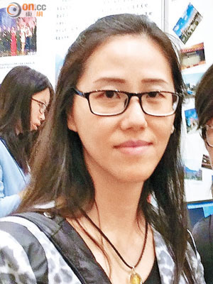 市民心聲<br>李太：「女兒想讀美術，但香港嘅藝術學院學費貴得太誇張，所以會考慮去內地或者台灣升學。」