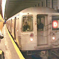 郭偉權在第167街地鐵站被一輛南行D線列車輾斃。（互聯網圖片）