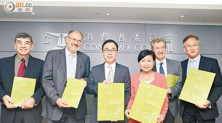 消委會昨發表香港電力市場研究報告，建議港府漸進式開放電力市場。（蕭毅攝）