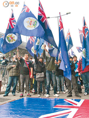「港獨」思潮被指要警惕，有人大代表提議將《國安法》適用於香港。