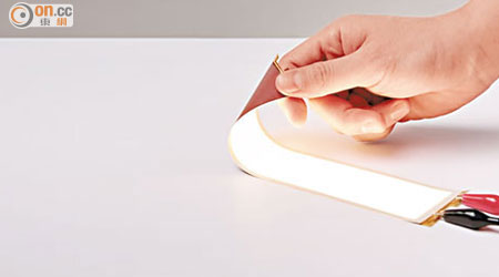 南韓LG Chem公司開發了一款柔性OLED發光板。