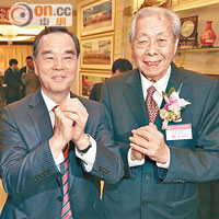 福建社團聯會榮譽主席林樹哲（左）及福建頭領施子清（右）齊祝願香港社會和諧。