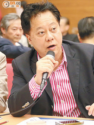 侯志強建議村代表津貼提高到三萬元。（溫國佳攝）