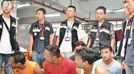 去年有逾百六名持「行街紙」非中國籍人士因「打黑工」被捕。