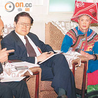 圖為時任四川省委書記的周永康出席全國政協會議。
