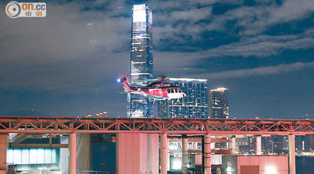 港澳碼頭上空據報出現遙控飛行物體，阻礙直升機飛行。（李國健攝）