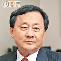 深圳研究院署理院長、中大常務副校長華雲生。
