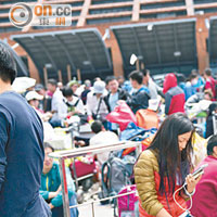 加德滿都機場再度關閉，大批旅客滯留。