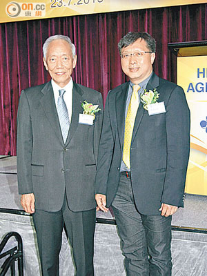 譚偉豪（右）及呂明華兩位立法會前議員都係工業界先進。