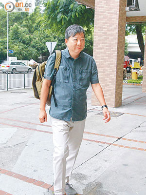 李卓人去年八月已被廉署調查，昨早他離開住所駕車外出。