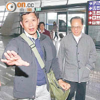 曾蔭權（右）曾往台灣外遊。（資料圖片）