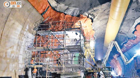 廣深港高鐵香港段跨境隧道工程，有內地工人被氣喉擊中喪命。（資料圖片）