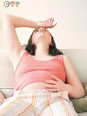 孕婦若久坐不運動，會增加肥胖、患妊娠糖尿的機會。（資料圖片）
