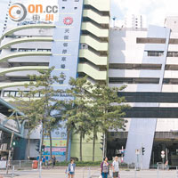 天恒邨公共交通交匯處是多條九巴及港鐵巴士路線的總站。