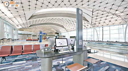 香港國際機場中場客運廊如期落成。（機管局提供）