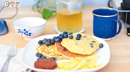 研究指將早餐推遲及將晚飯提早，可令脂肪、膽固醇及血糖水平下降。（資料圖片）