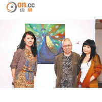 藝術展策展人陳竹君（左）與藝術家蔡冕麗（右）認為環保議題值得大眾關注，中間為著名設計師靳埭強。